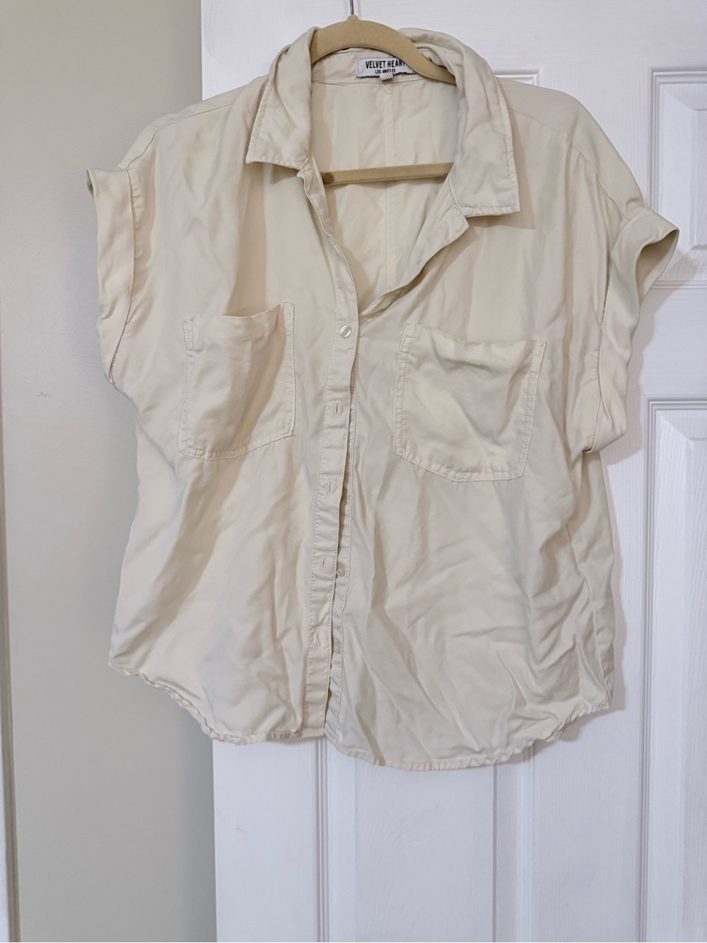 Velvet Heart Cream Short Sleeve Button-Front Pocket Shirt